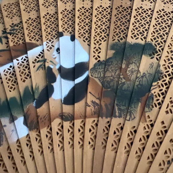Bamboo Hand Fan with Panda Design - Picture 5 of 7